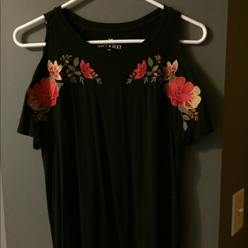 American eagle soft & sexy off the shoulder shirt